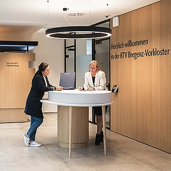 Kundenberatung in der BTV Filiale Bregenz-Vorkloster